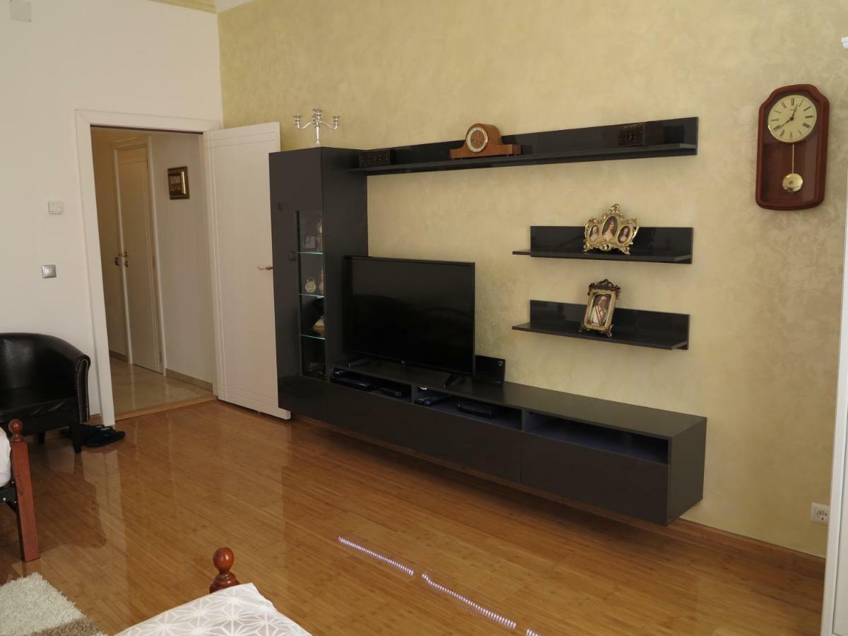 Small Luxury Kapitol Apartment Vídeň Exteriér fotografie